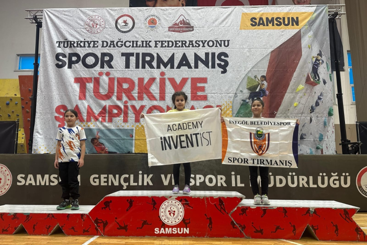 Bursa İnegöl Belediyespor Zirvede