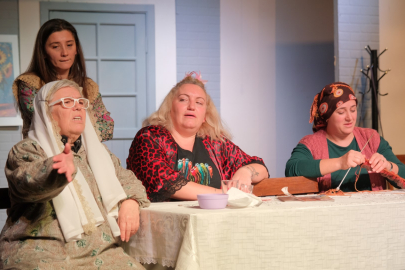 İnegöl Belediyesi Şehir Tiyatrosu’nun Yeni Oyunu Gala Gecesi