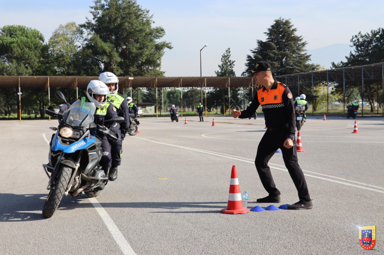 Bursa Jandarmadan Motosiklet İçin İleri Sürüş Kursu