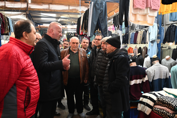 Bursa Karacabey’de Başkan Karabatı Sahada