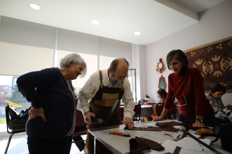 Kent Akademisi’nden Ücretsiz Eğitim ve İş Başarıları