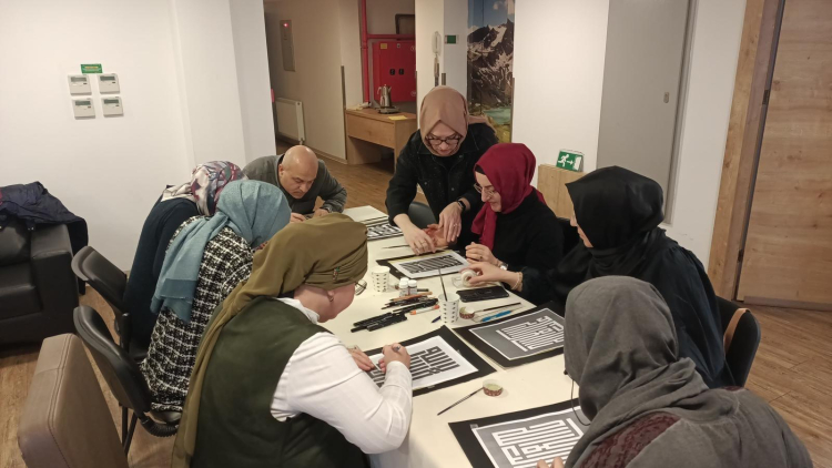 Geometrik Düzen ve Simetri