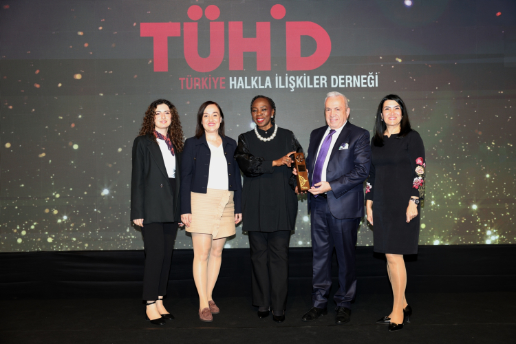 Bursa Nilüfer’e Altın Pusula Ödülü: Sosyal Girişimcilik Vizyonu