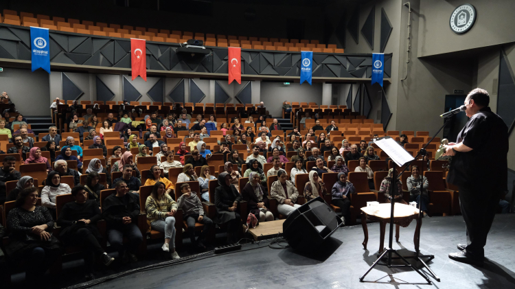 Bursa Yıldırım’da Nostalji ve Kahkaha Dolu Gece