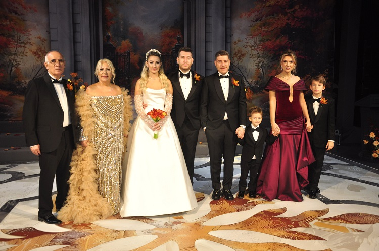 Görkemli Düğün Töreni