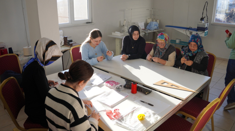 Derbent’te Kadınlara Yönelik Mesleki Eğitim ve Dijital Dönüşüm Projesi