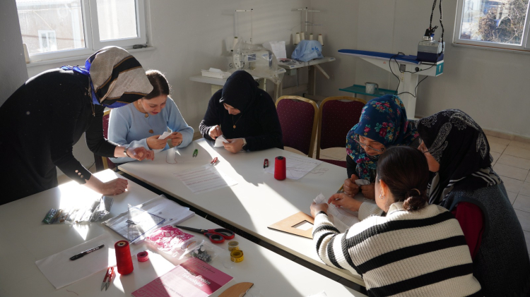 Derbent’te Kadınlara Yönelik Mesleki Eğitim ve Dijital Dönüşüm Projesi