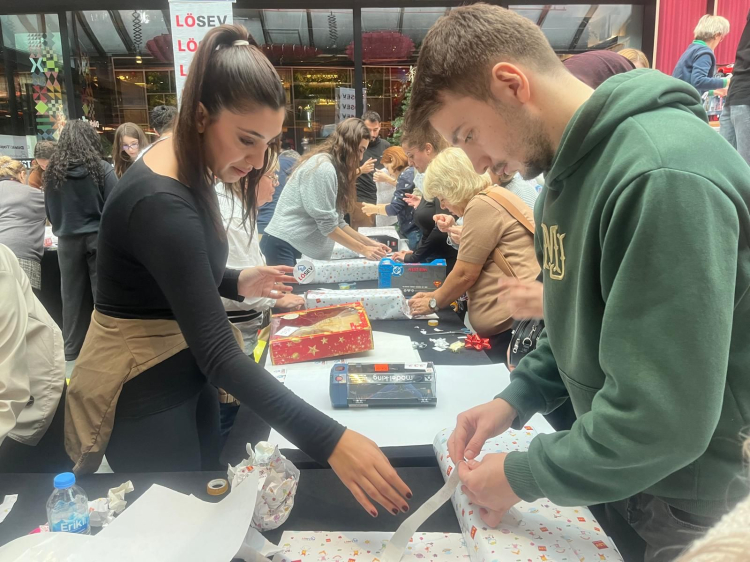 LÖSEV, Çocukların Yeni Yıl Dileklerini Gerçeğe Dönüştürüyor