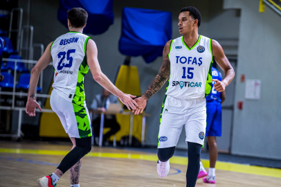 Lynn Kidd 6 Hafta Parkeden Uzakta