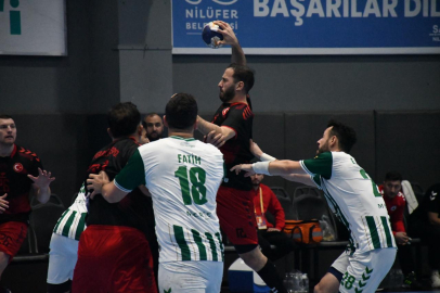 Nilüfer Belediyespor Erkek Hentbol Takımı, Ardventure Erkekler Süper Ligi’nde 14. hafta erteleme maçında Altınpost Giresunspor’u 40-29 mağlup etti.