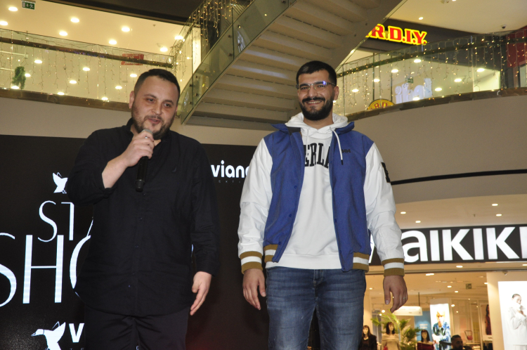 Viane Bursa'da İlk Influencer Defilesiyle Büyük İlgi