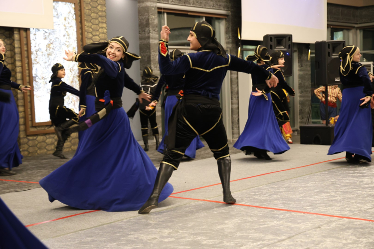 7 Bölge Halk Oyunları Gösterisi