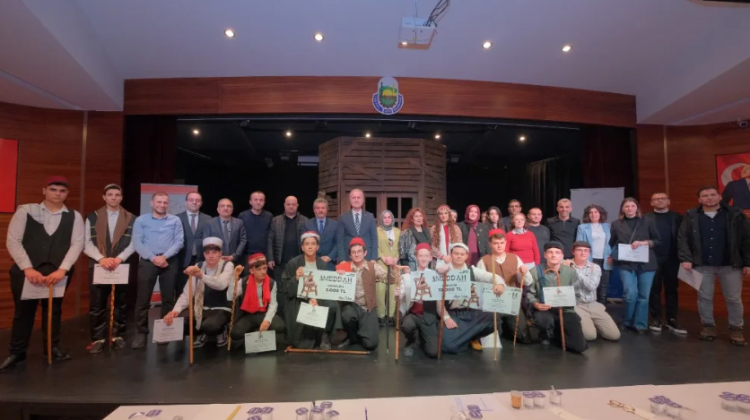 İnegöl'de gençler yeteneklerini sergiledi