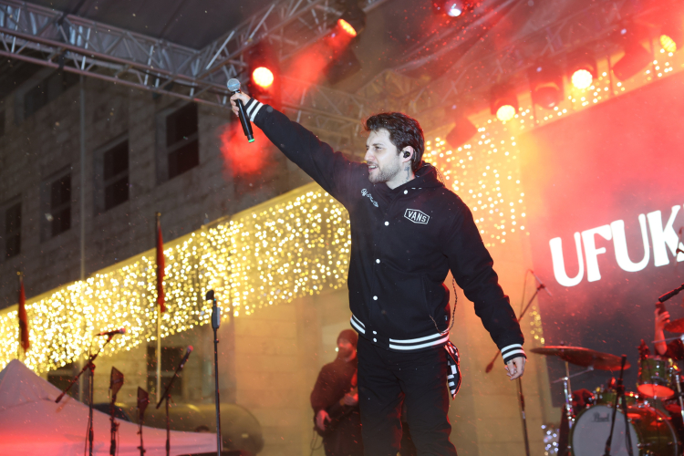 Bursa Nilüferliler Cumhuriyet Meydanı’nda 2026’yı Karşıladı