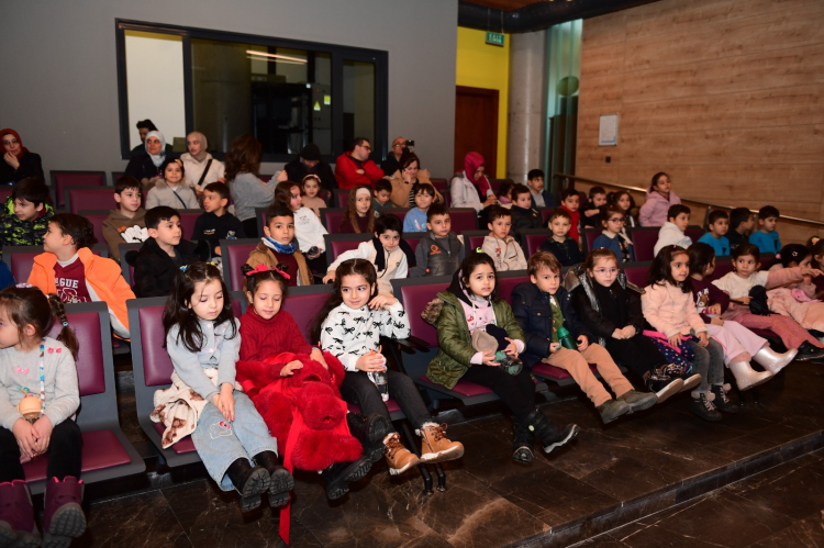 Bursa Osmangazi'de Karagöz Çocuklar İçin Açıldı
