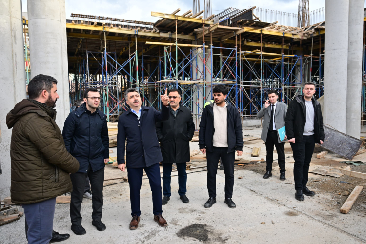 Bursa Yavuzselim Kapalı Pazar Alanında Çalışmalar Sürüyor