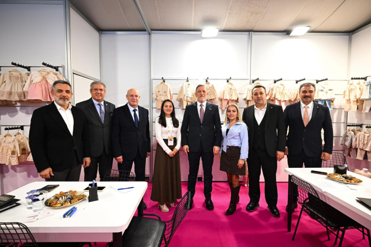 Junioshow Bursa'da Bebe ve Çocuk Konfeksiyonu Uluslararası İş Birliği