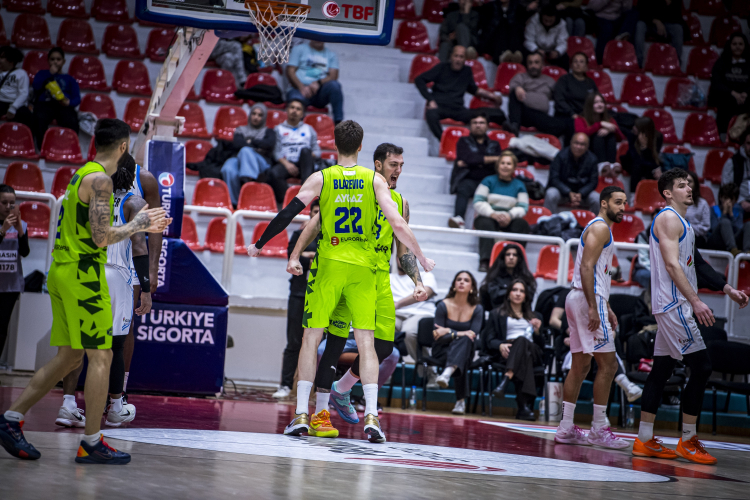 TOFAŞ 76-82 Petkimspor