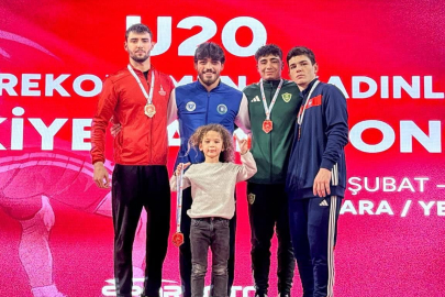 Güreş Şampiyonasında Bursa Büyükşehir Belediyesporlu sporcular başarıya ulaştı