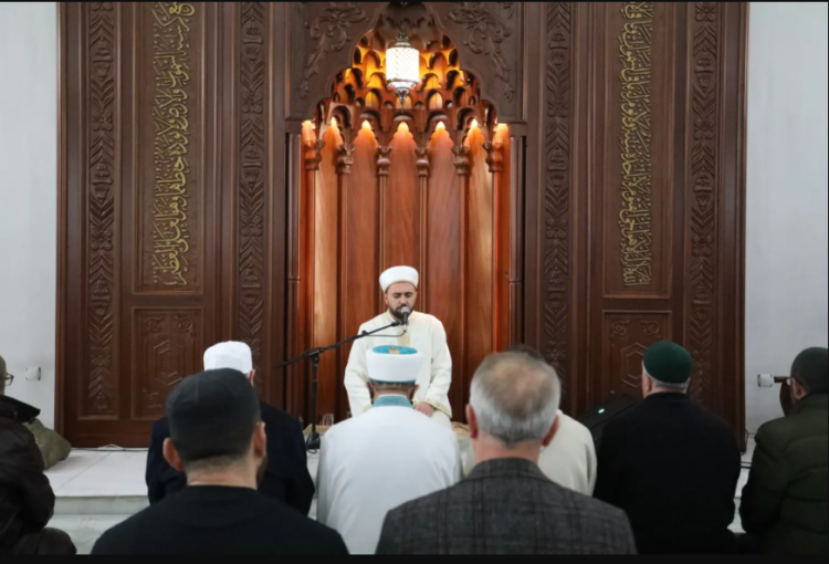 Bursa İnegöl’de İlk Teravih Gecesi Manevi Atmosferde