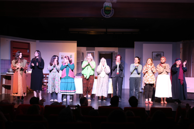 Kadın Sığınağı tiyatro gösterimi