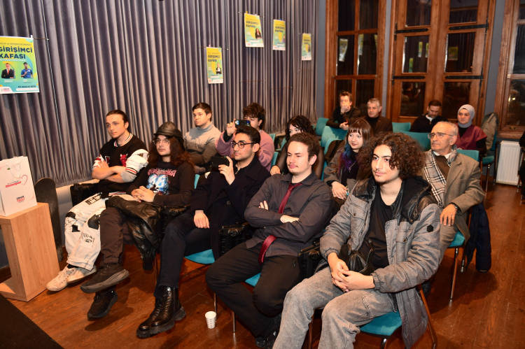 Bursa Osmangazi'de Cosplayden Girişimciliğe