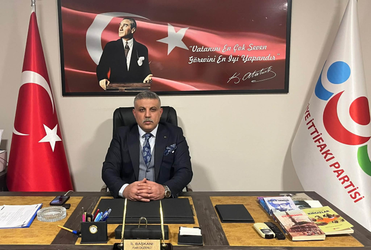 Bursa Ulu Cami Önünde Ramazan Çorbası İkramı