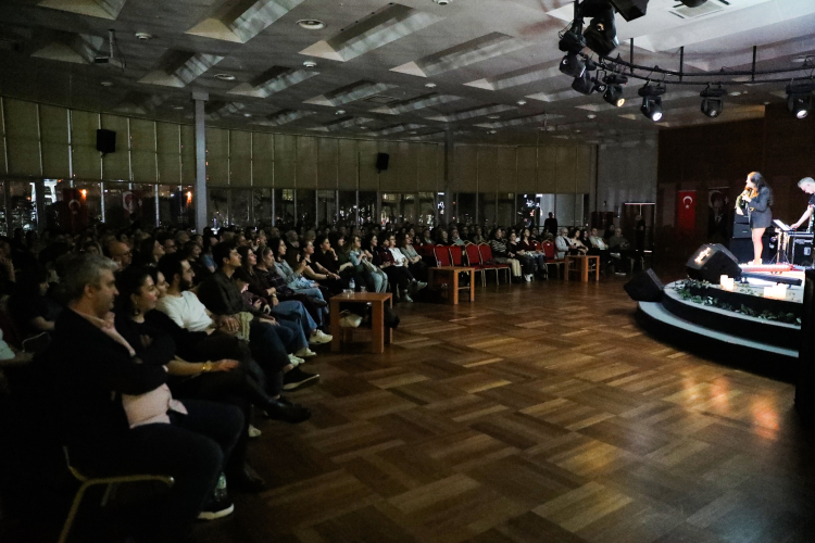 Caz Pazarı: Onno Tunç’a Saygı