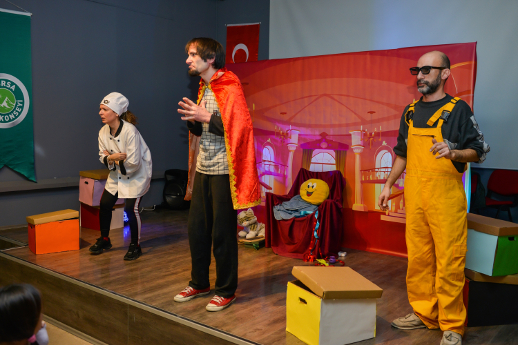 Bursa’da Şapka Macerası ile Kahkaha