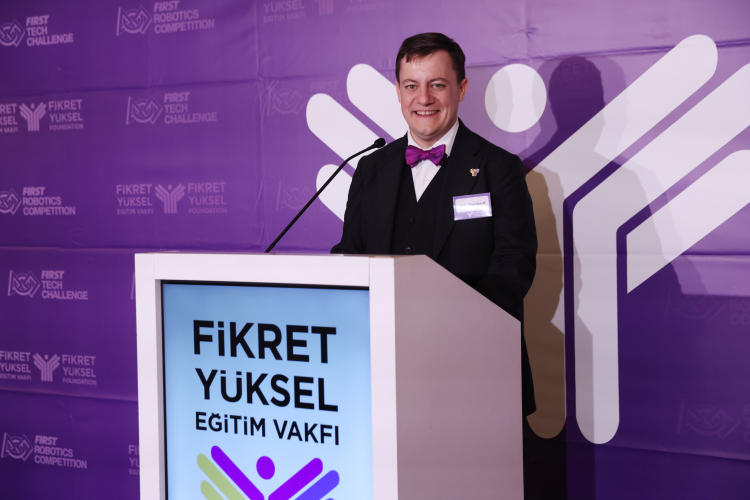 Turknet, FIRST Robotics Competition’da gençlerin yanında