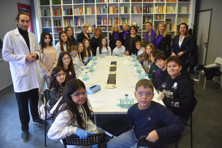 Busader: Geleceğe Çocuklarla Yürüyor