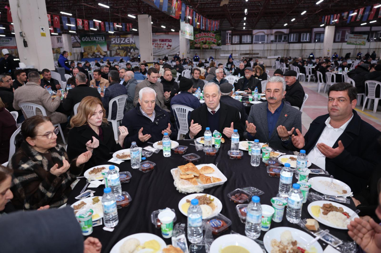 Mustafakemalpaşa’da iftar sofraları devam etti