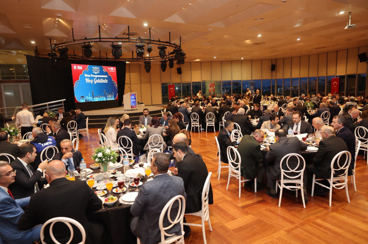 Bursa Büyükşehir Meclisiyle Oruç Açtı