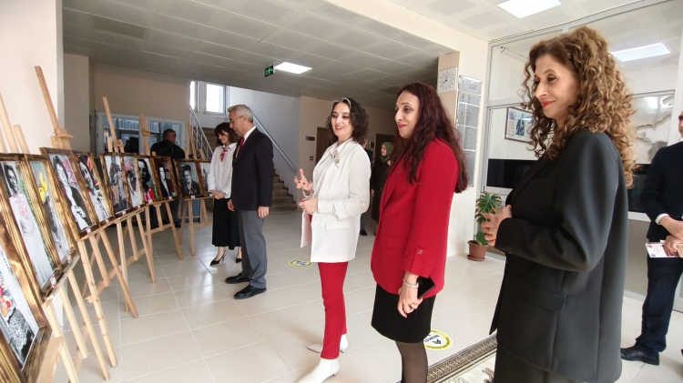 Bursa Gemlik’te İlmek İlmek Cumhuriyet Kadınları Sergisi