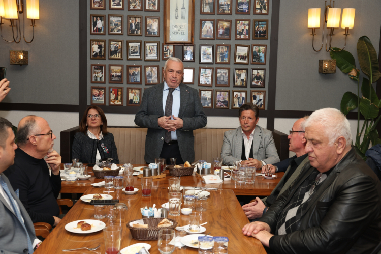 Bursa Nilüfer’de Başkan Özdemir’den Amatör Spor Kulüpleri Buluşması