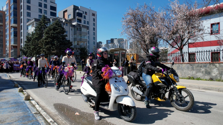 Nilüfer’de Kadınlar İçin Eşitlik ve Barış Yürüyüşü