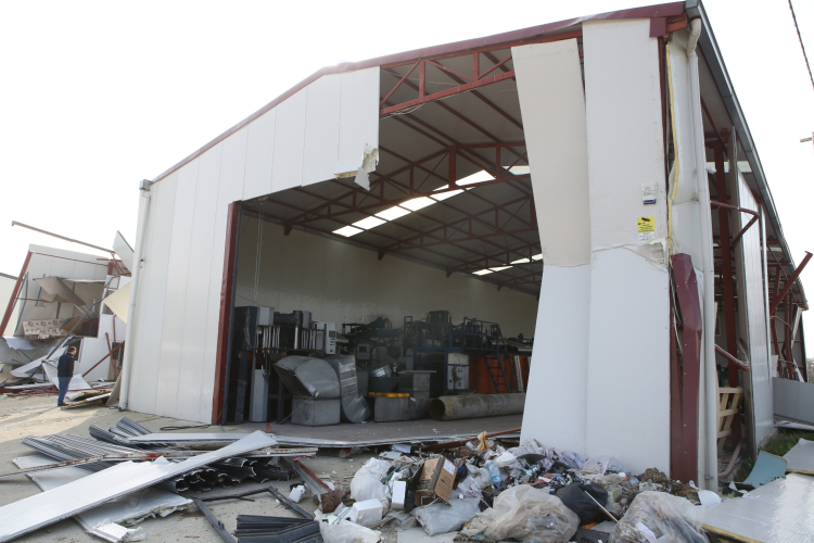 Bursa Nilüfer’de Tarım Alanındaki Kaçak Yapı Yıkıldı