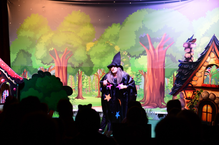 Çocuklar İçin Hansel ve Gretel: Interaktif Tiyatro Deneyimi