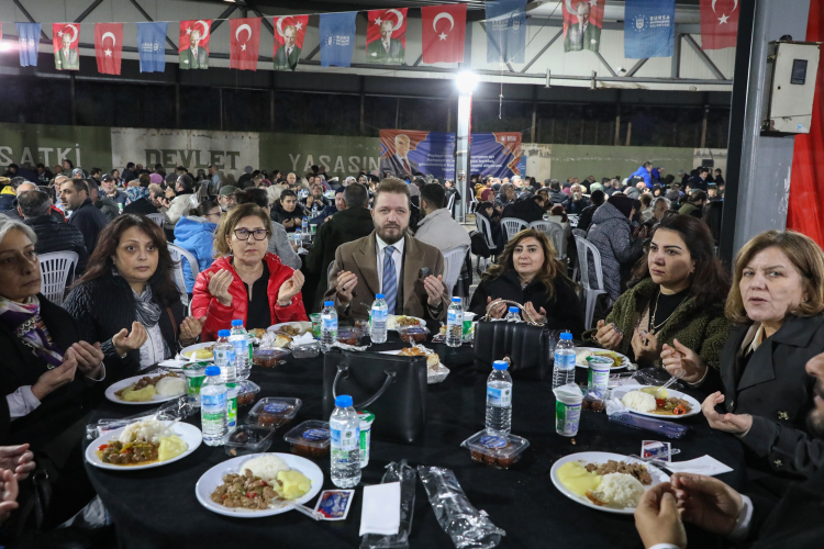 Bursa Ramazan Sofrası Binlerce Kişiyi Buluşturdu