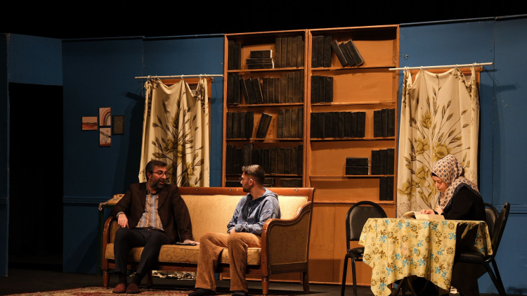 Karanlıkta Açan Çiçekler