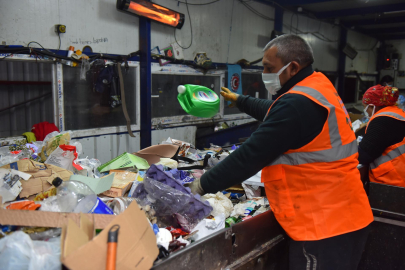 Bursa Yıldırım'da Geri Dönüşüm Her Ay 5 Bin Ağaç Kurtarıyor