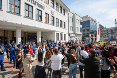 Bursa'da Dünya Tiyatro Günü Kutlaması