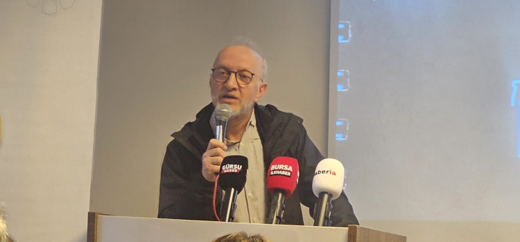 Merhum Liderin Anısına Düzenlenen Program