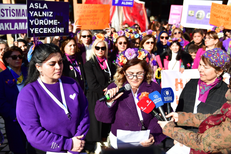 Kadınlar için dayanışma ve eşitlik mesajı