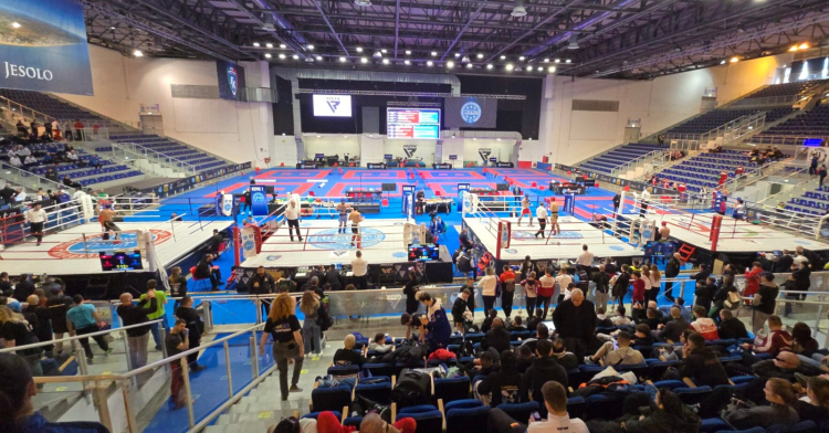 Genç kick boksçu uluslararası yarışmaya hazırlanıyor