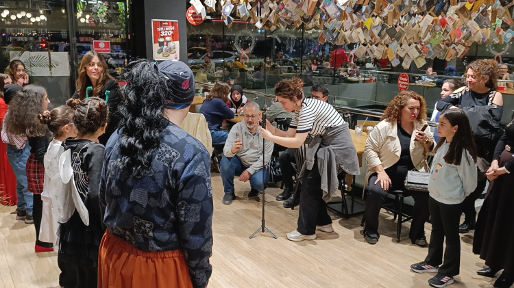 Çocukların Yorumu: Bursada Ünlü Tiyatro Tiratları Sahnede