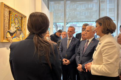 İpekçilik geleneğini yaşatmayı hedefleyen sergi açıldı