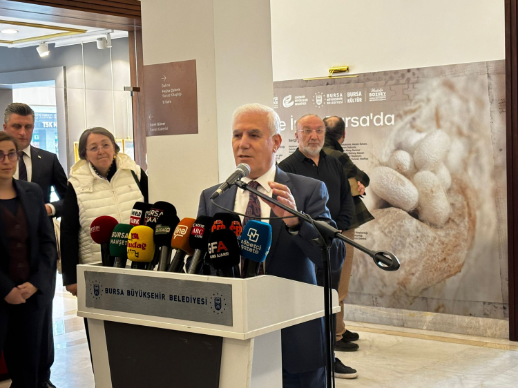 İpekçilik geleneğini yaşatmayı hedefleyen sergi açıldı