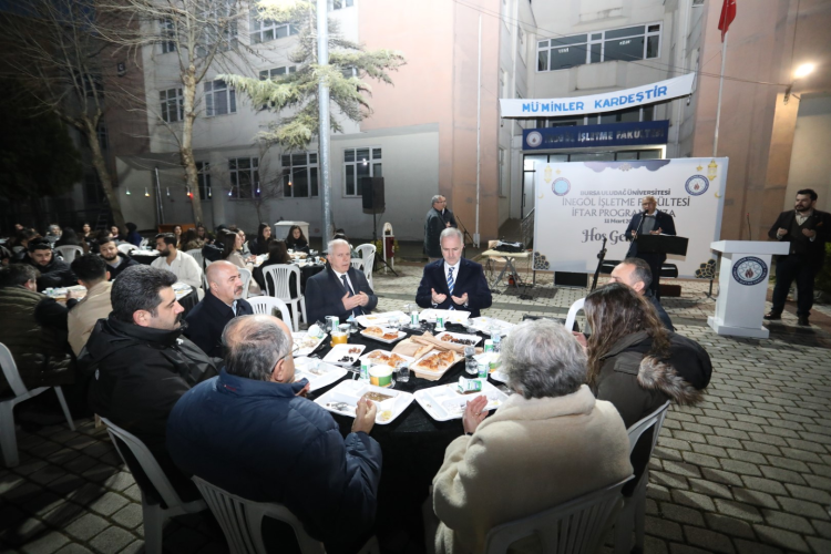 İftar Programı ve Katılımcılar