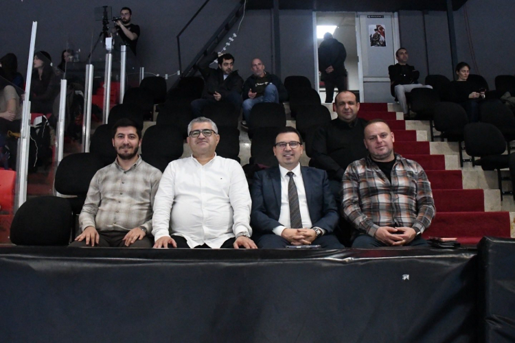 Nilüfer Belediyespor Erkek Hentbol Takımı, Beşiktaş karşısında 30-29 galip geldi